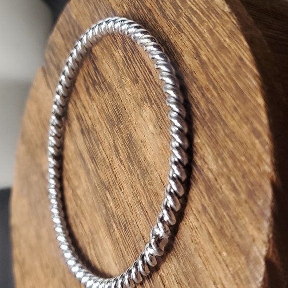 B0704 estate twist heavy duty bracelet - Picture 2 of 2